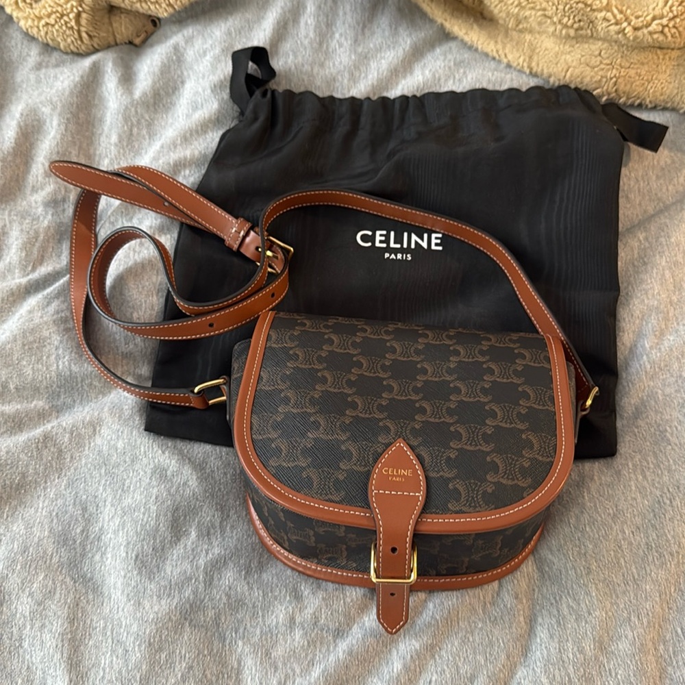 Celine MEDIUM FOLCO BAG IN TRIOMPHE CANVAS AND CALFSKIN